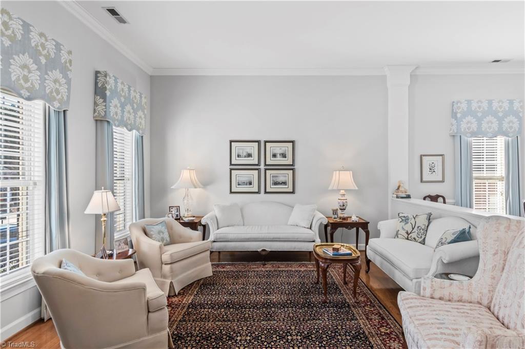 property viewer photo 4