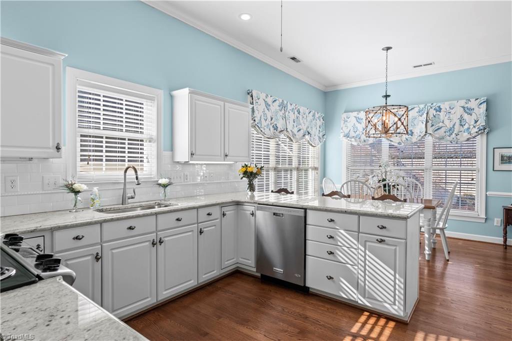 property viewer photo 7