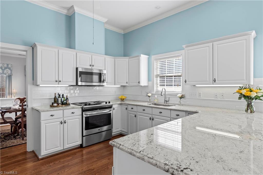 property viewer photo 8
