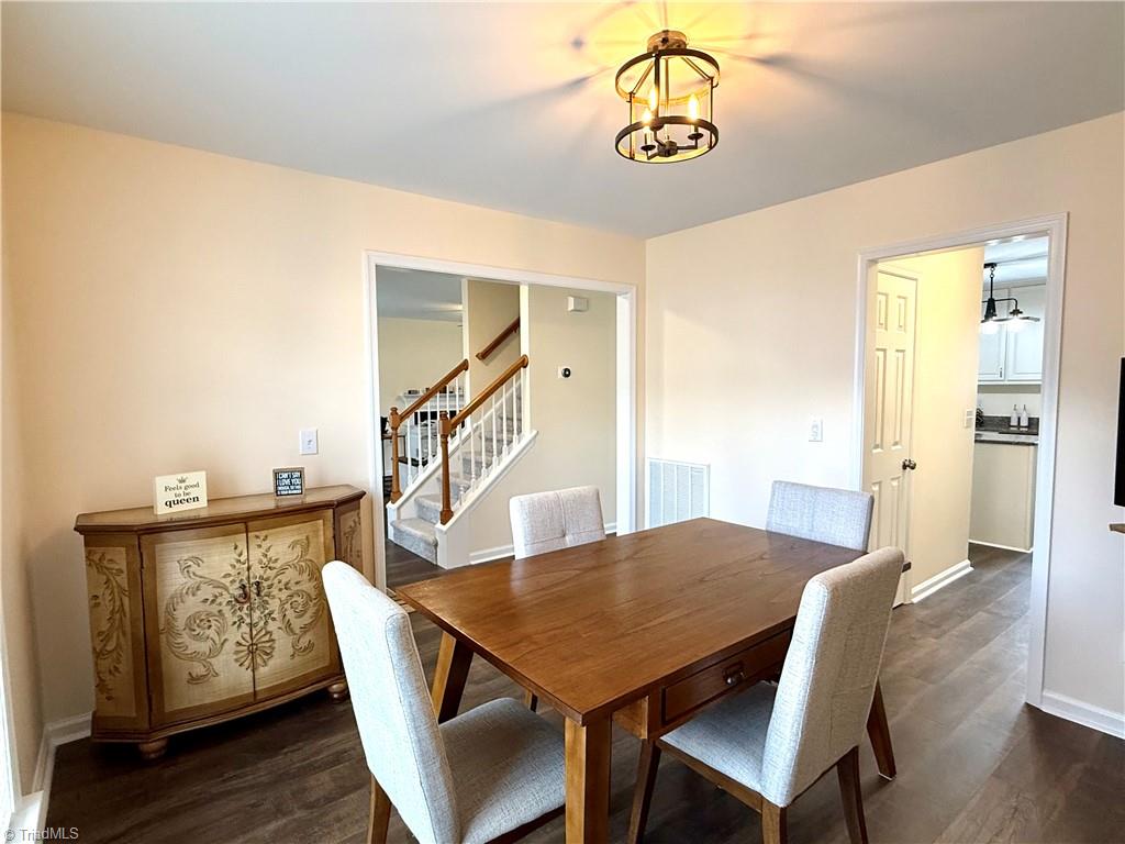property viewer photo 9