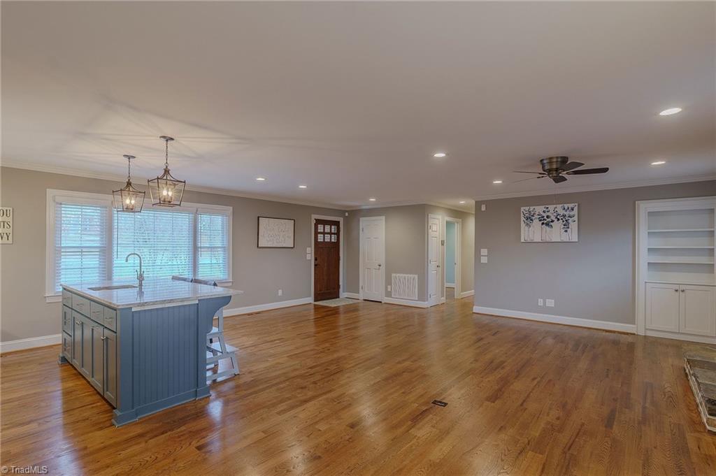 property viewer photo 12