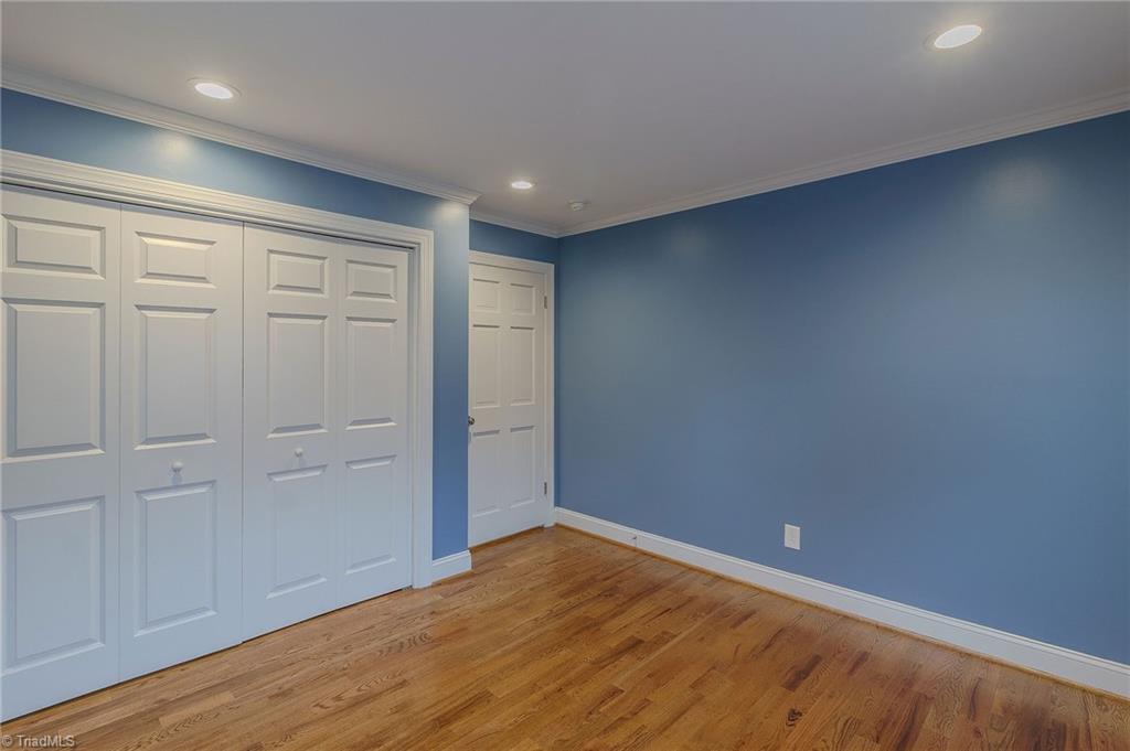 property viewer photo 23