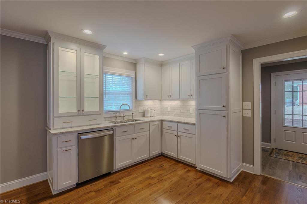property viewer photo 7