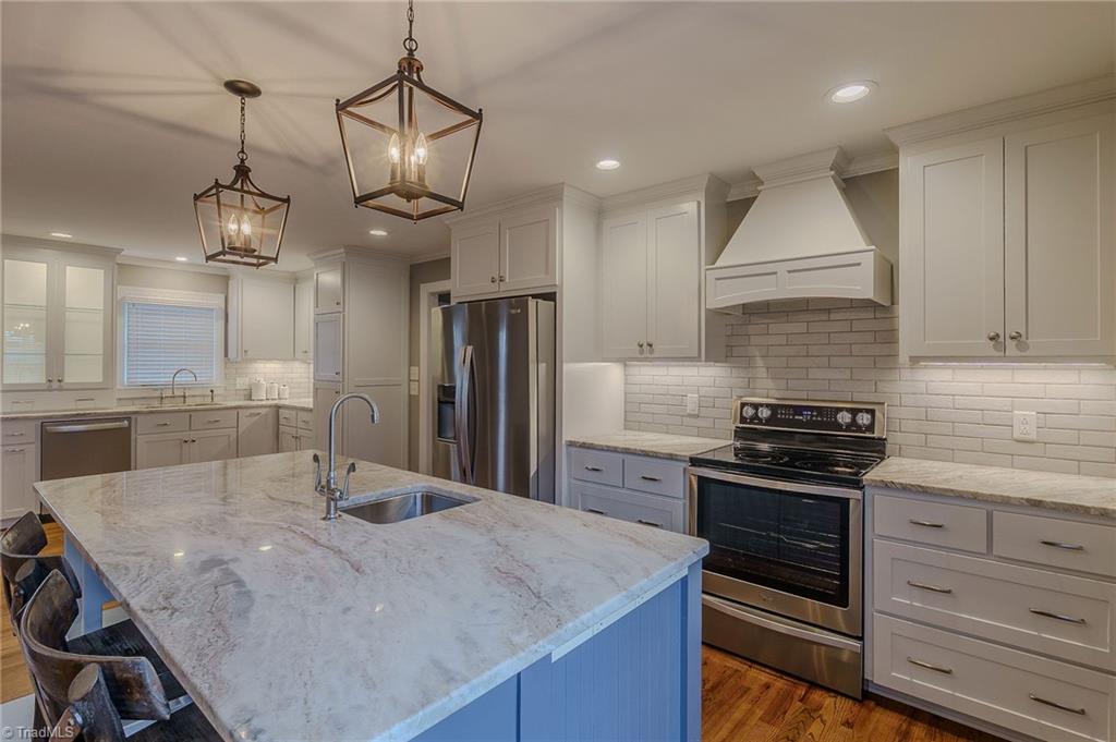 property viewer photo 9