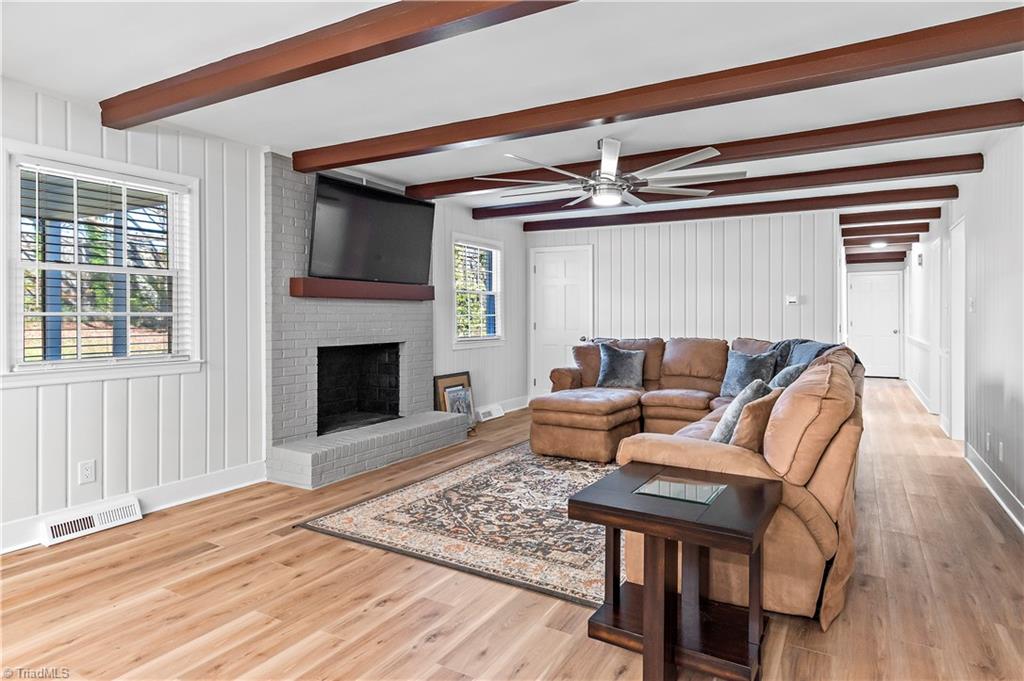 property viewer photo 10