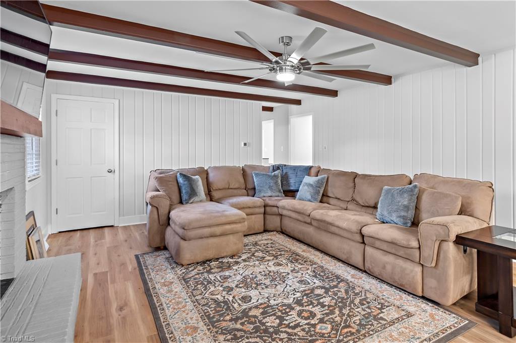 property viewer photo 16