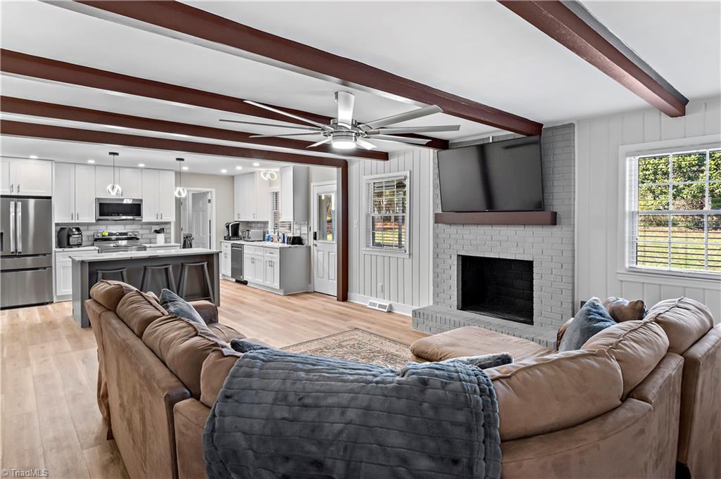property viewer photo 17