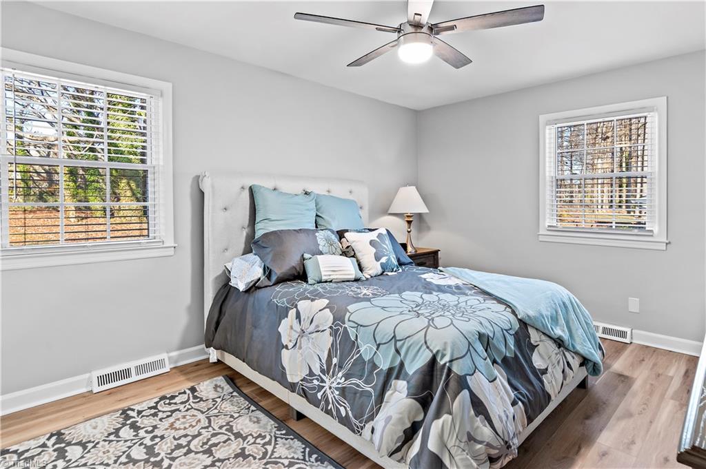 property viewer photo 18