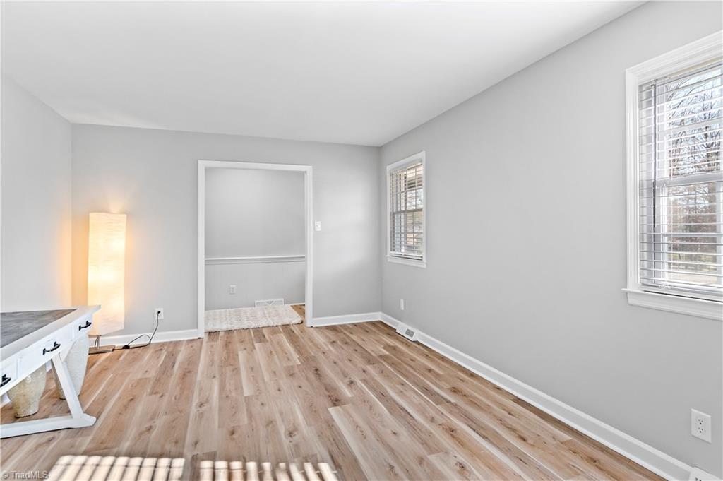 property viewer photo 6