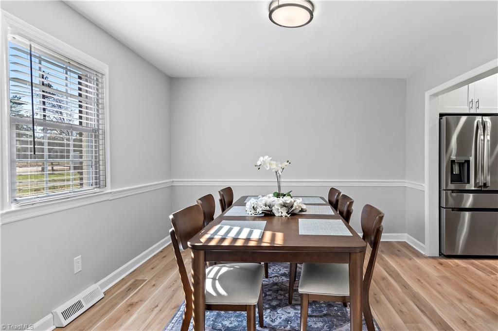 property viewer photo 7