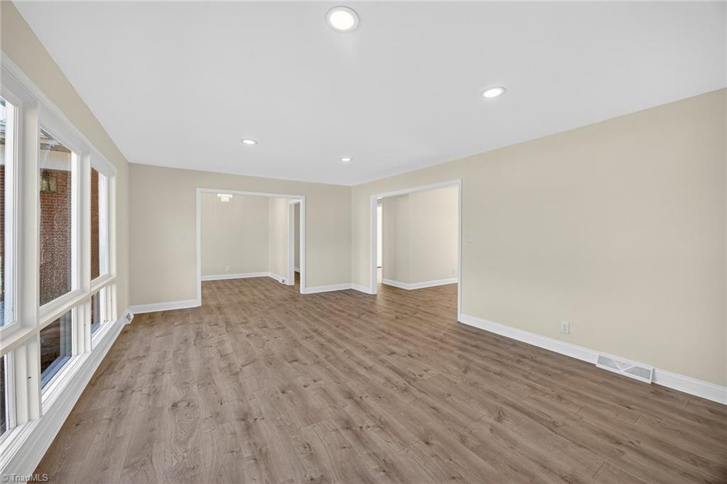 property viewer photo 24