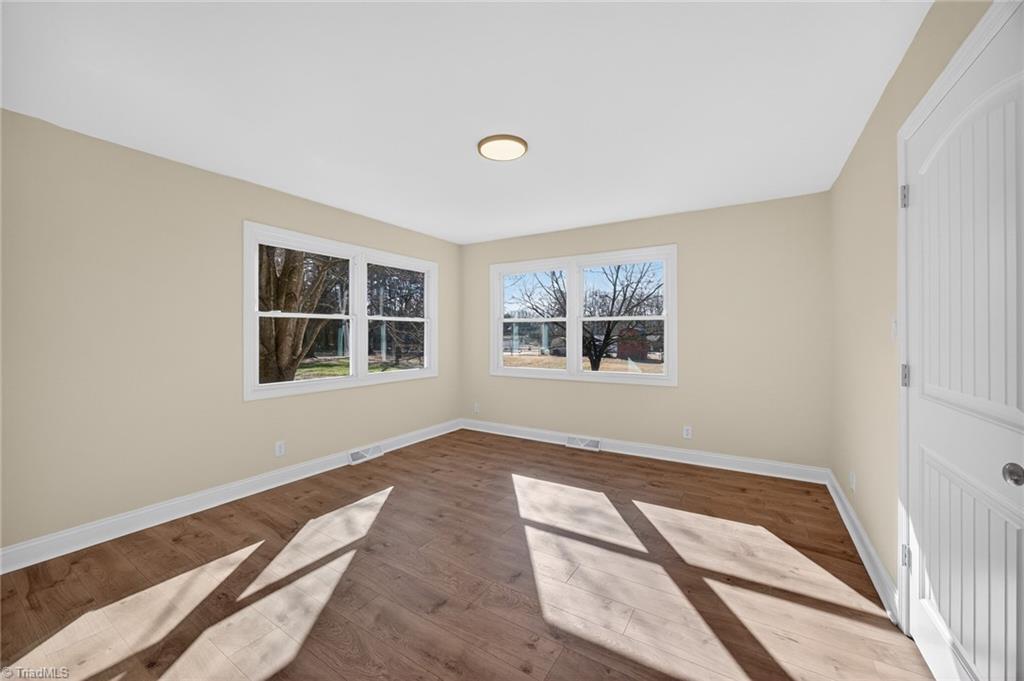 property viewer photo 31