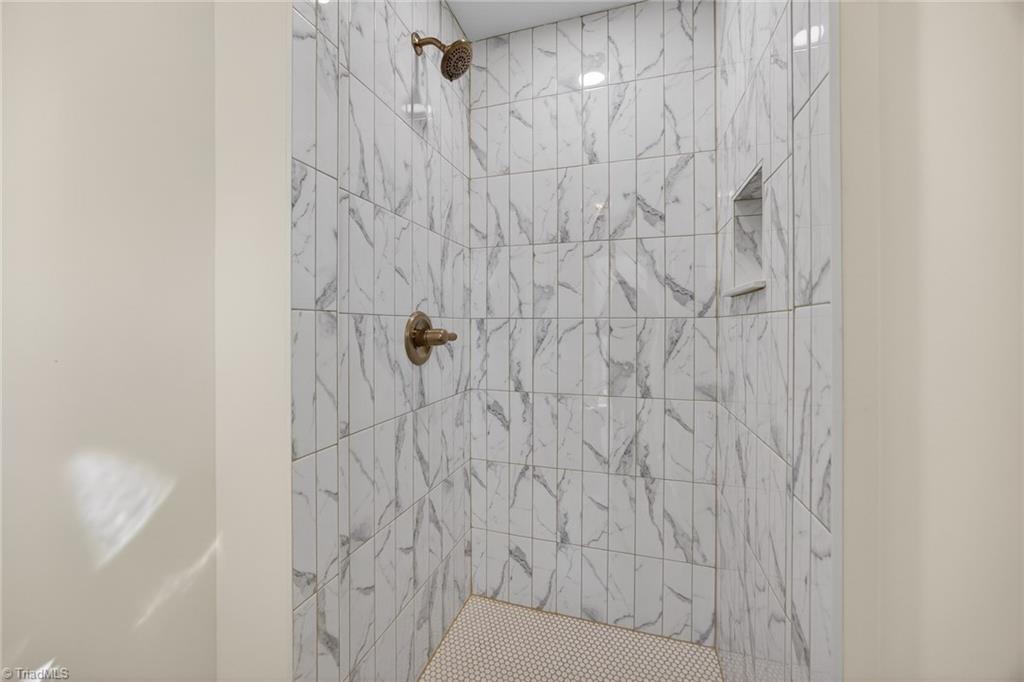 property viewer photo 34