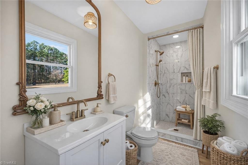 property viewer photo 4