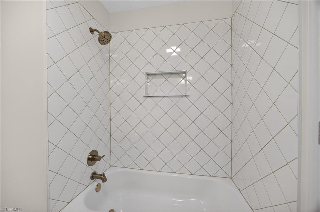 property viewer photo 5