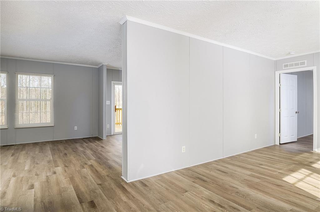 property viewer photo 10