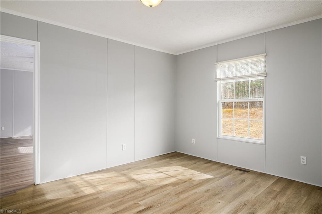 property viewer photo 13