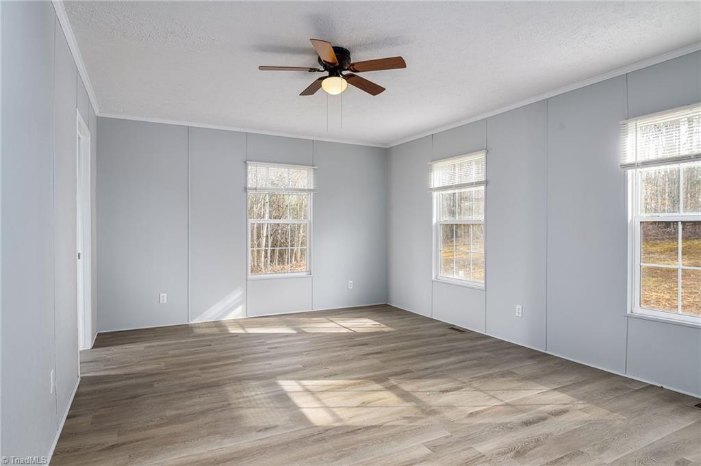 property viewer photo 14