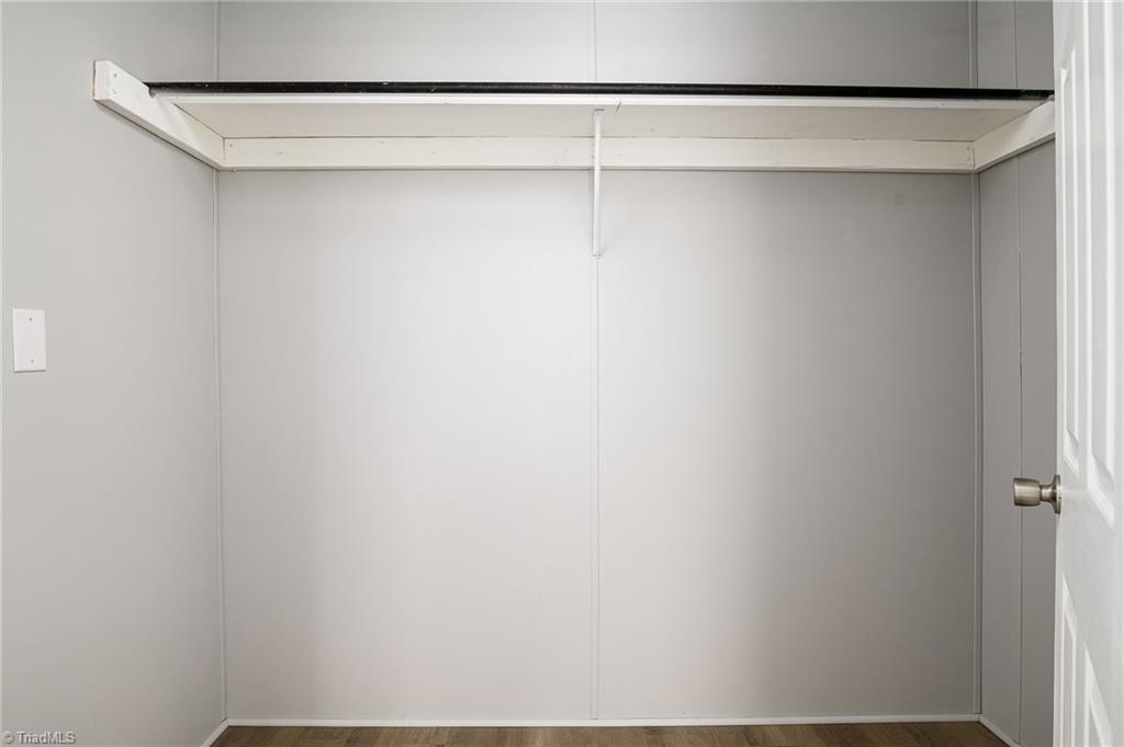 property viewer photo 16