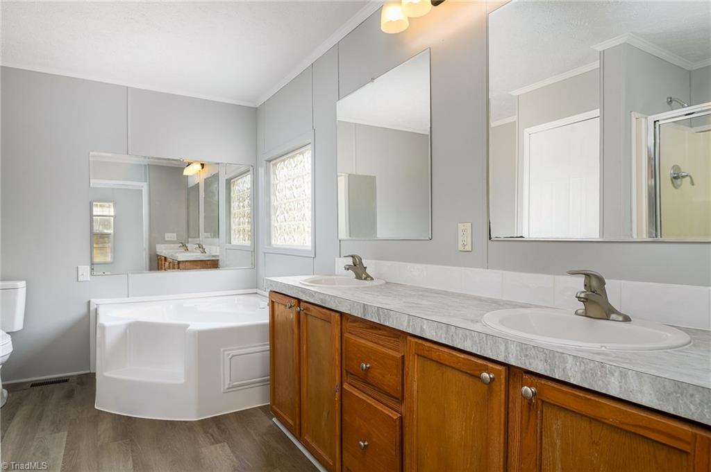 property viewer photo 17