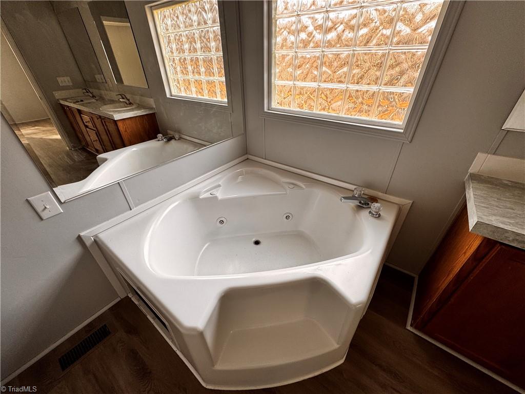 property viewer photo 19