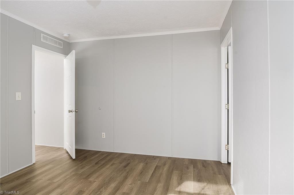 property viewer photo 22