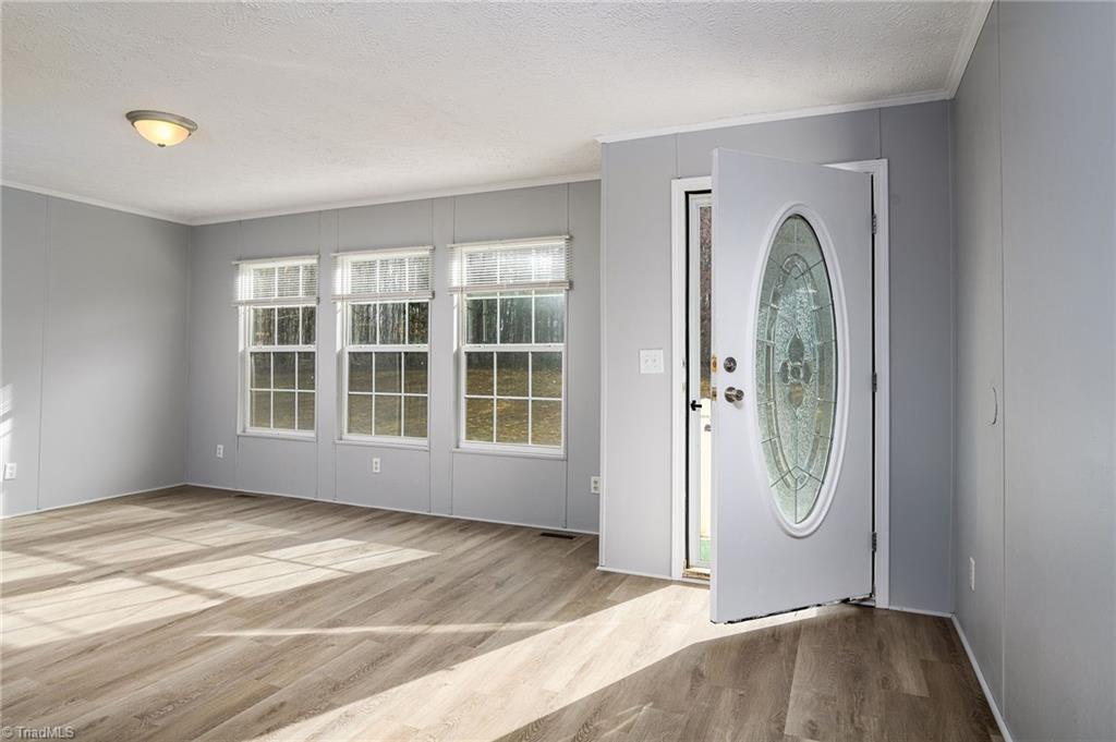 property viewer photo 8