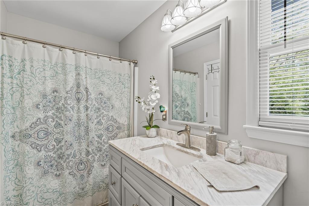 property viewer photo 11