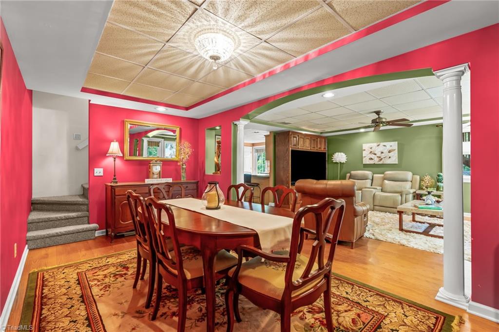 property viewer photo 18