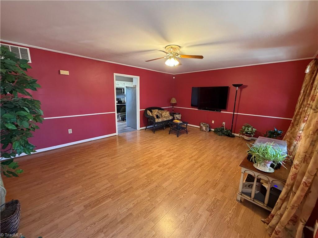 property viewer photo 5