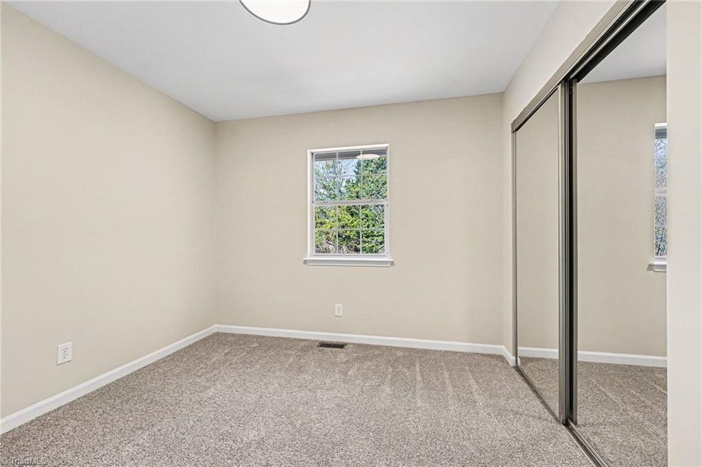 property viewer photo 18