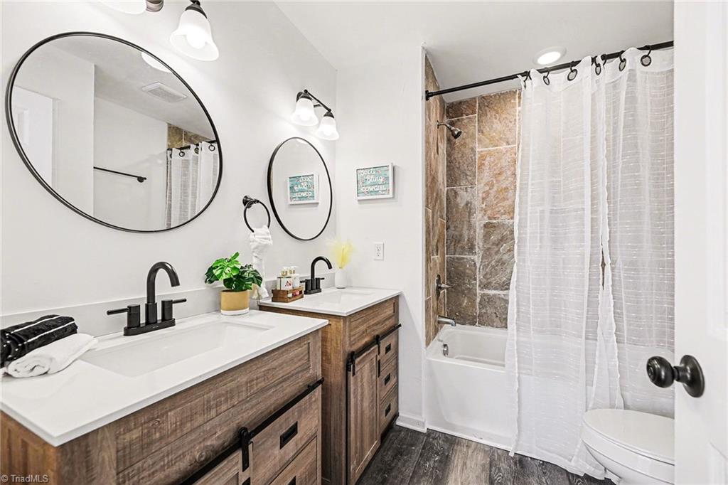 property viewer photo 10