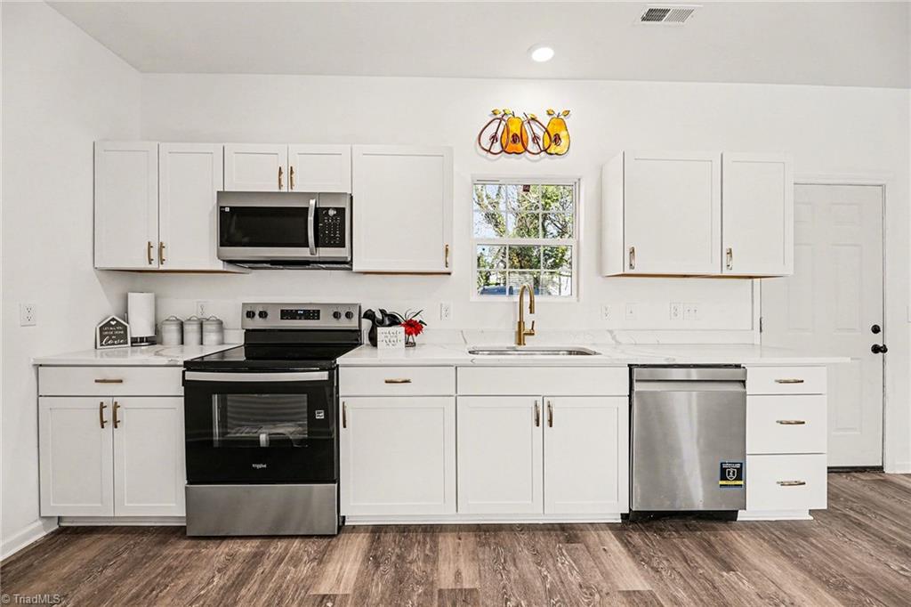property viewer photo 2