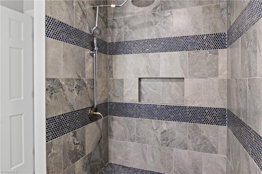 property viewer photo 22