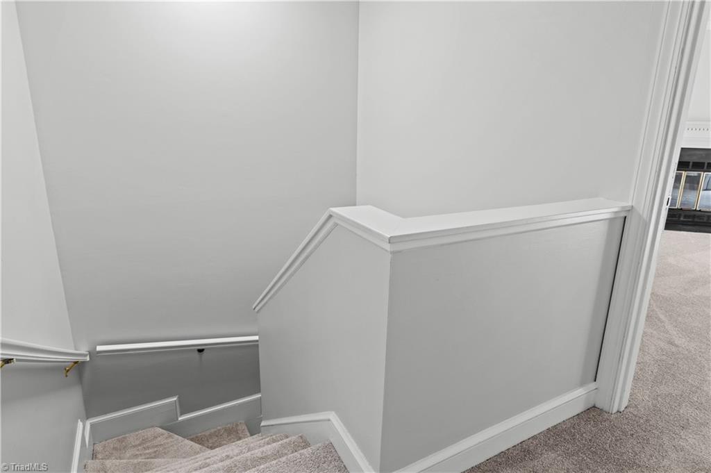 property viewer photo 23