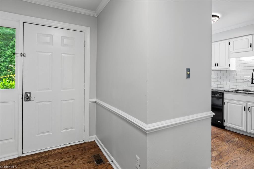 property viewer photo 8