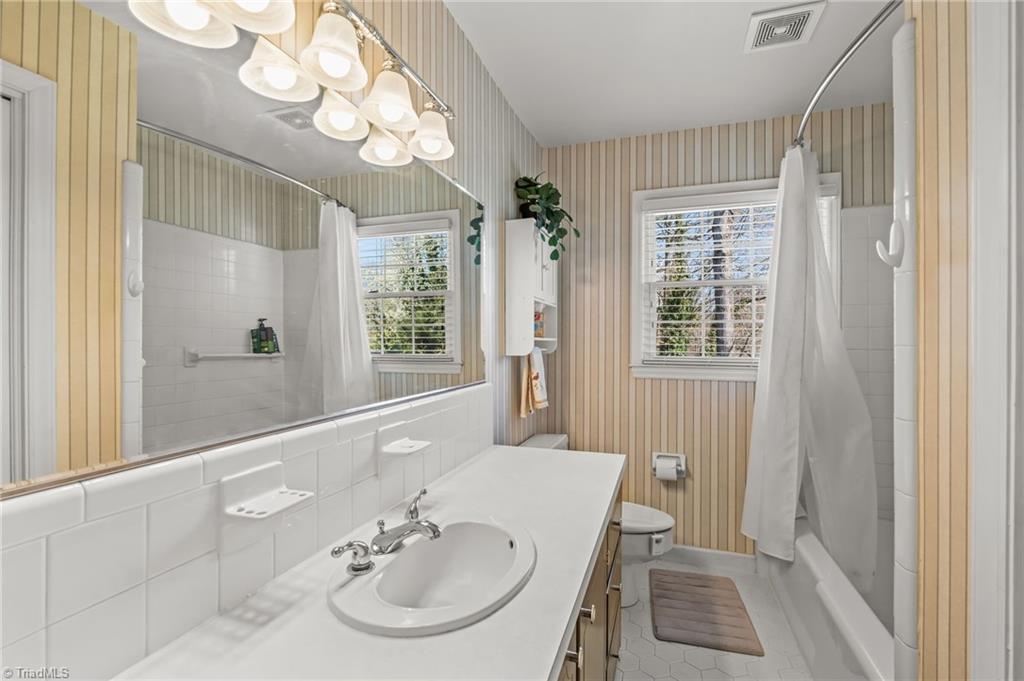 property viewer photo 19