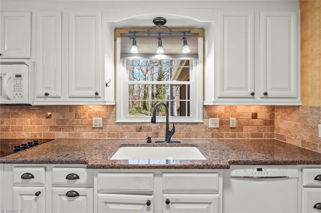 property viewer photo 4