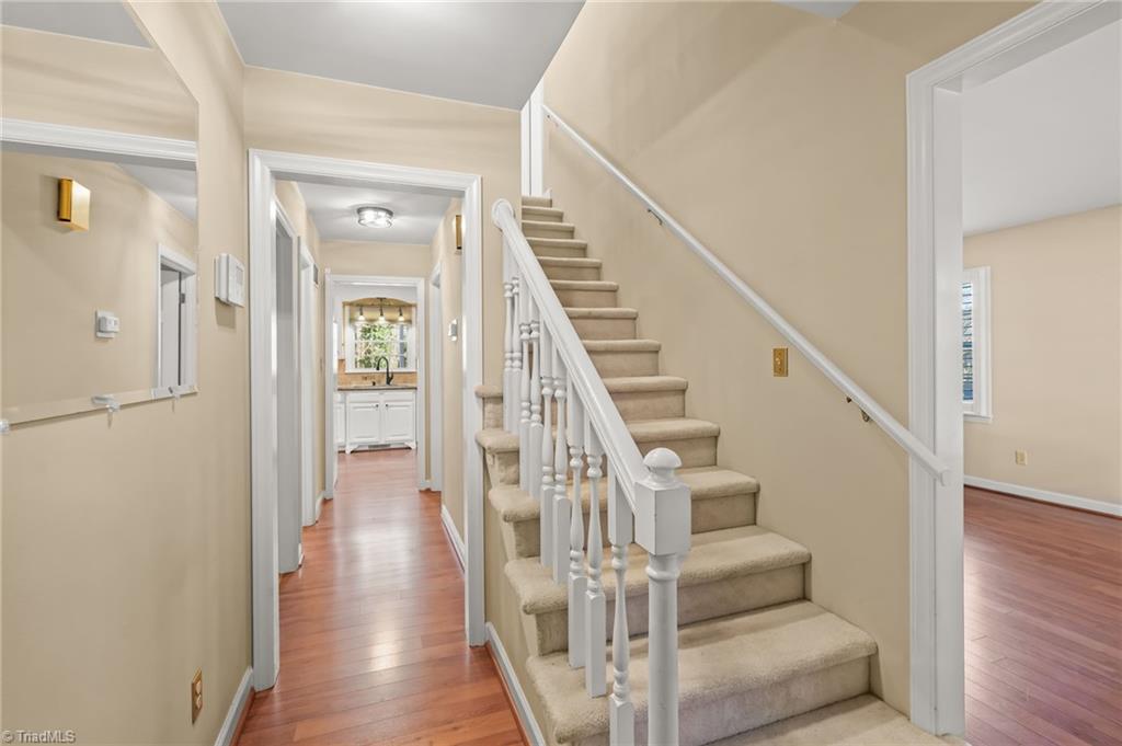 property viewer photo 6