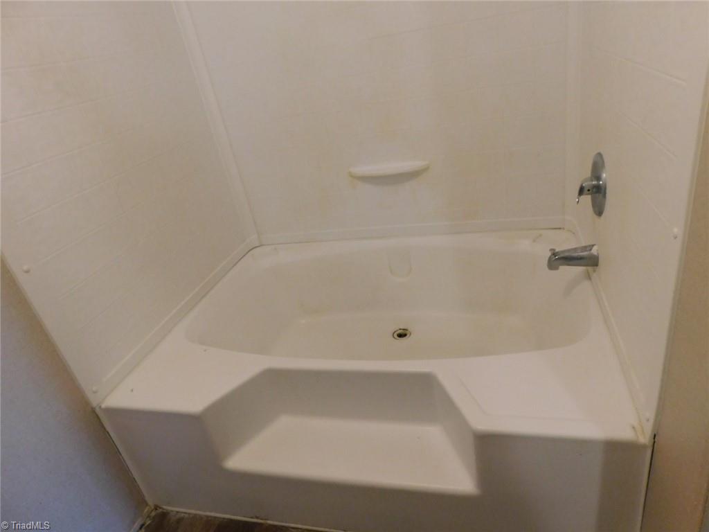 property viewer photo 16