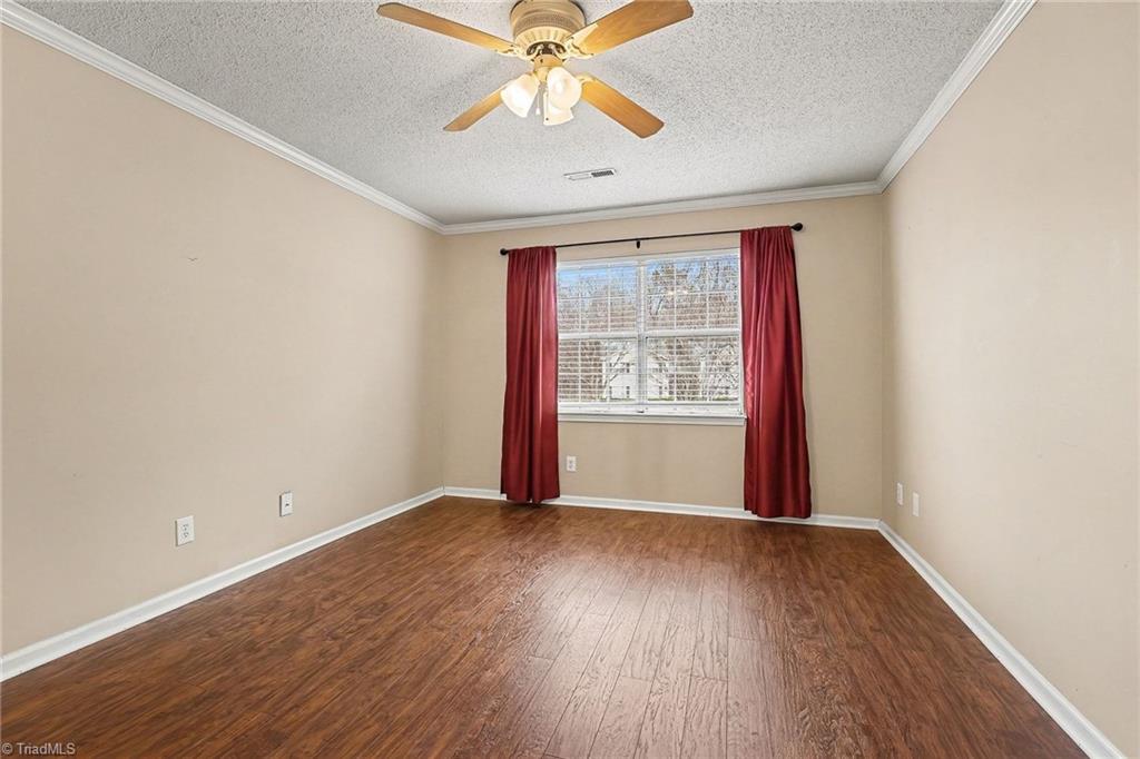 property viewer photo 10