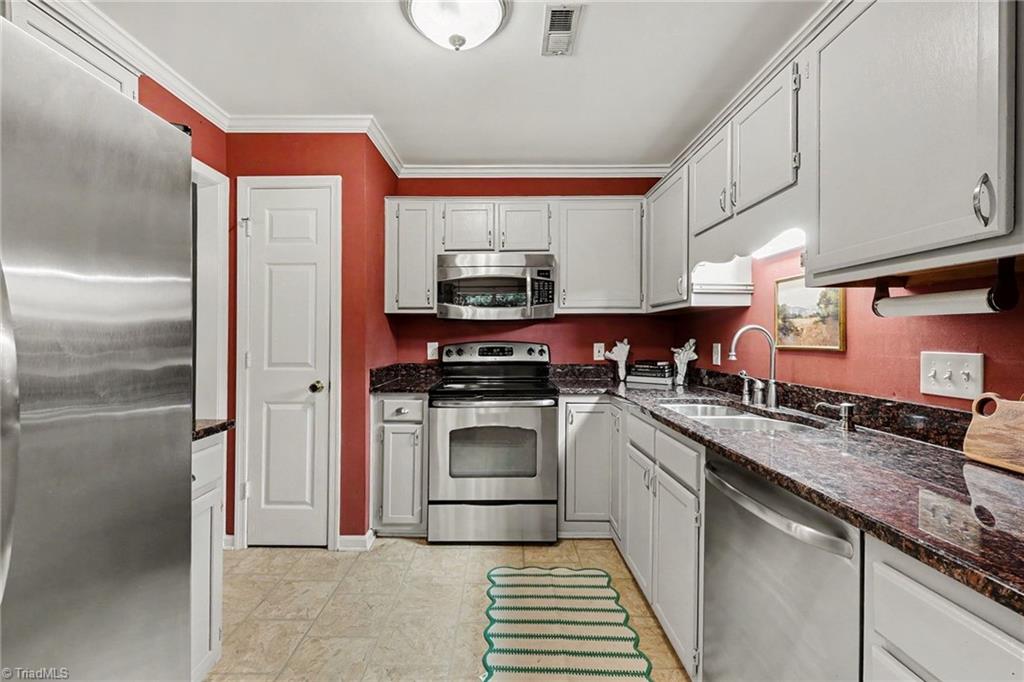 property viewer photo 4