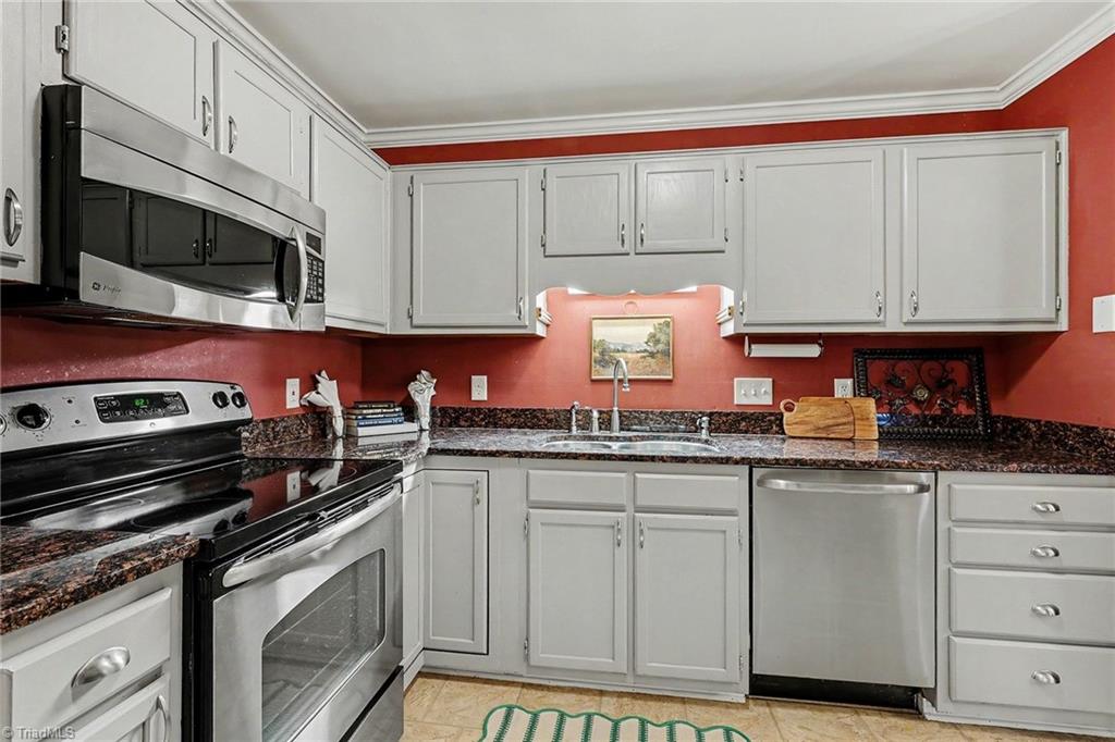 property viewer photo 5