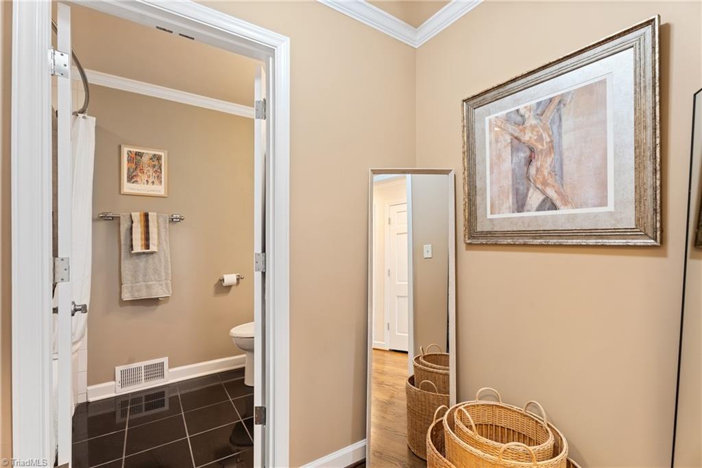 property viewer photo 27