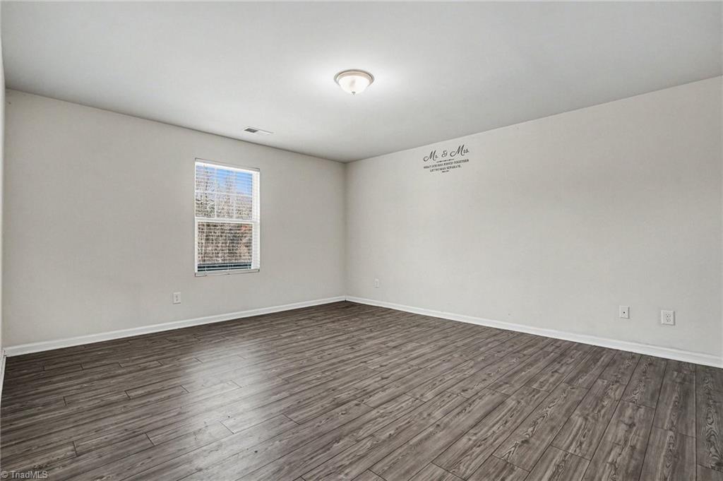 property viewer photo 10