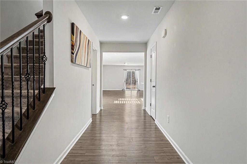 property viewer photo 2