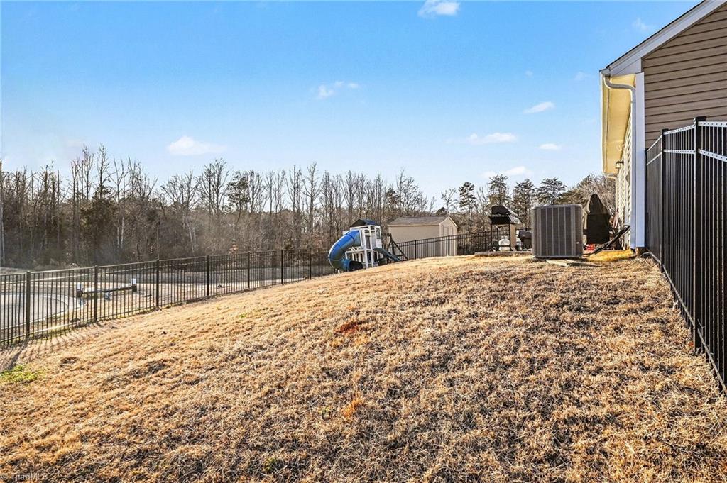 property viewer photo 23