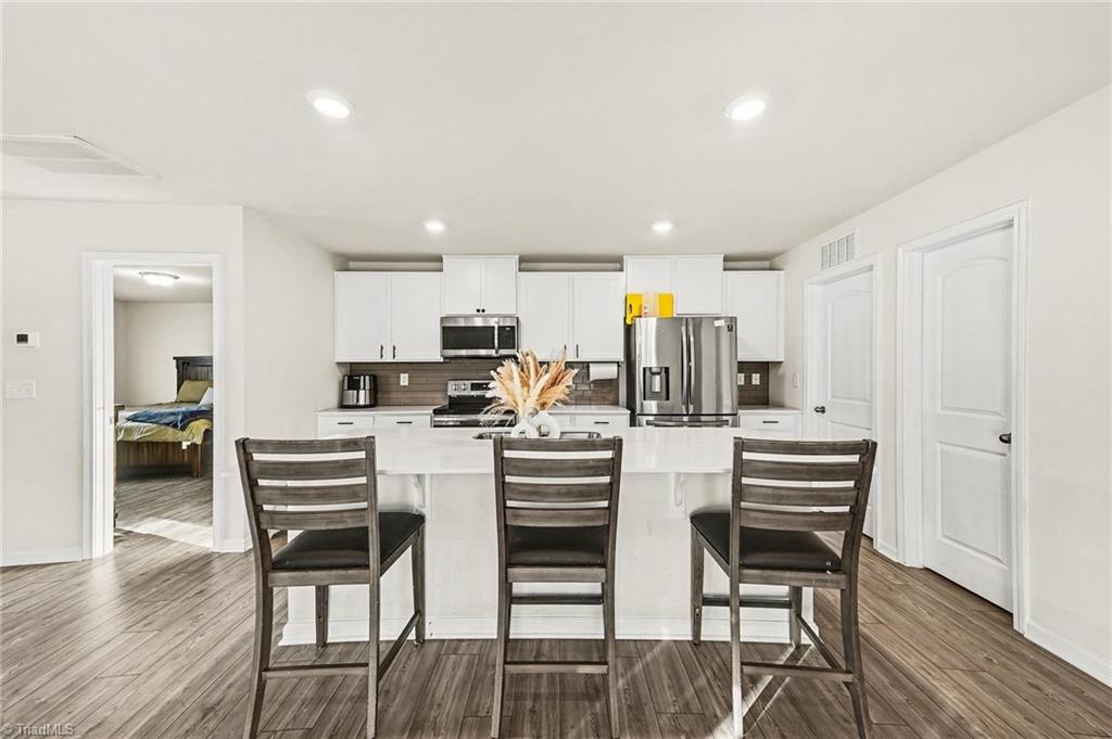 property viewer photo 3