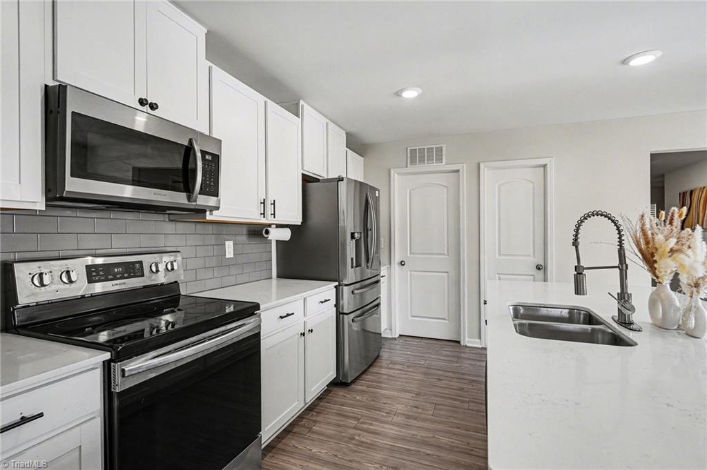 property viewer photo 5