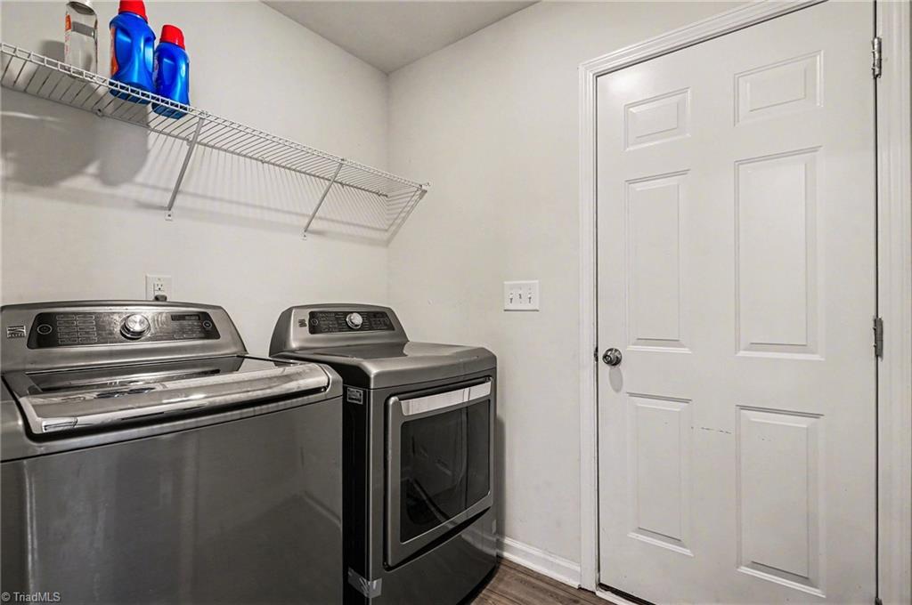 property viewer photo 6